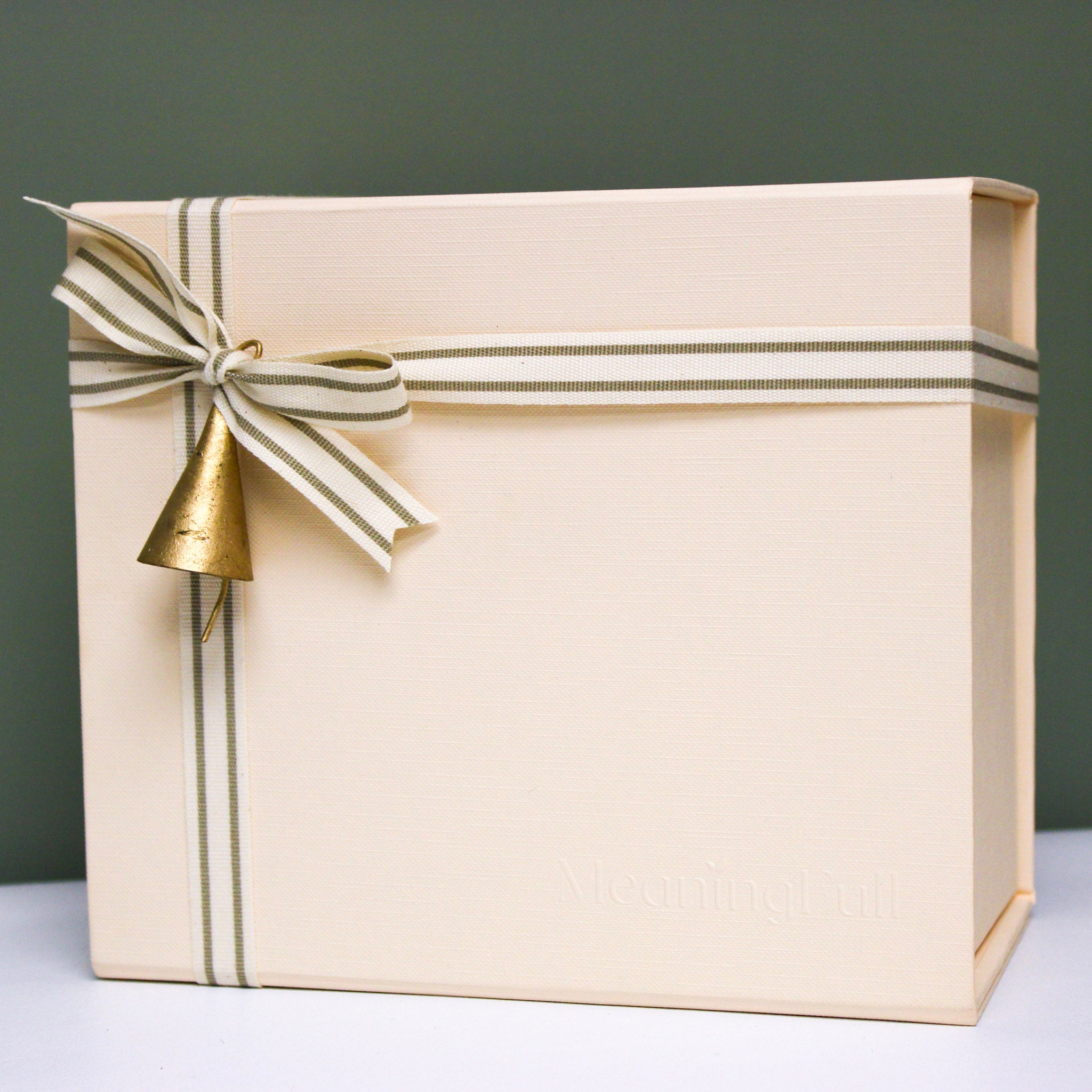 cream seasonal meaningfull gift lab gift box